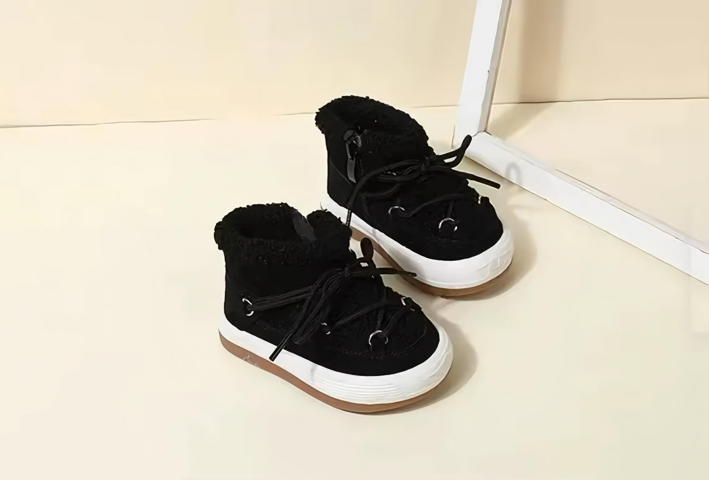 Divatos gyerek hócsizma – magas szárú pamutcipő