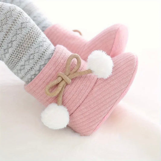 Bundás masnis-fűzős baba cipő