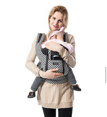 Kompakt, minden évszakban használható babahordozó tárolótáskával