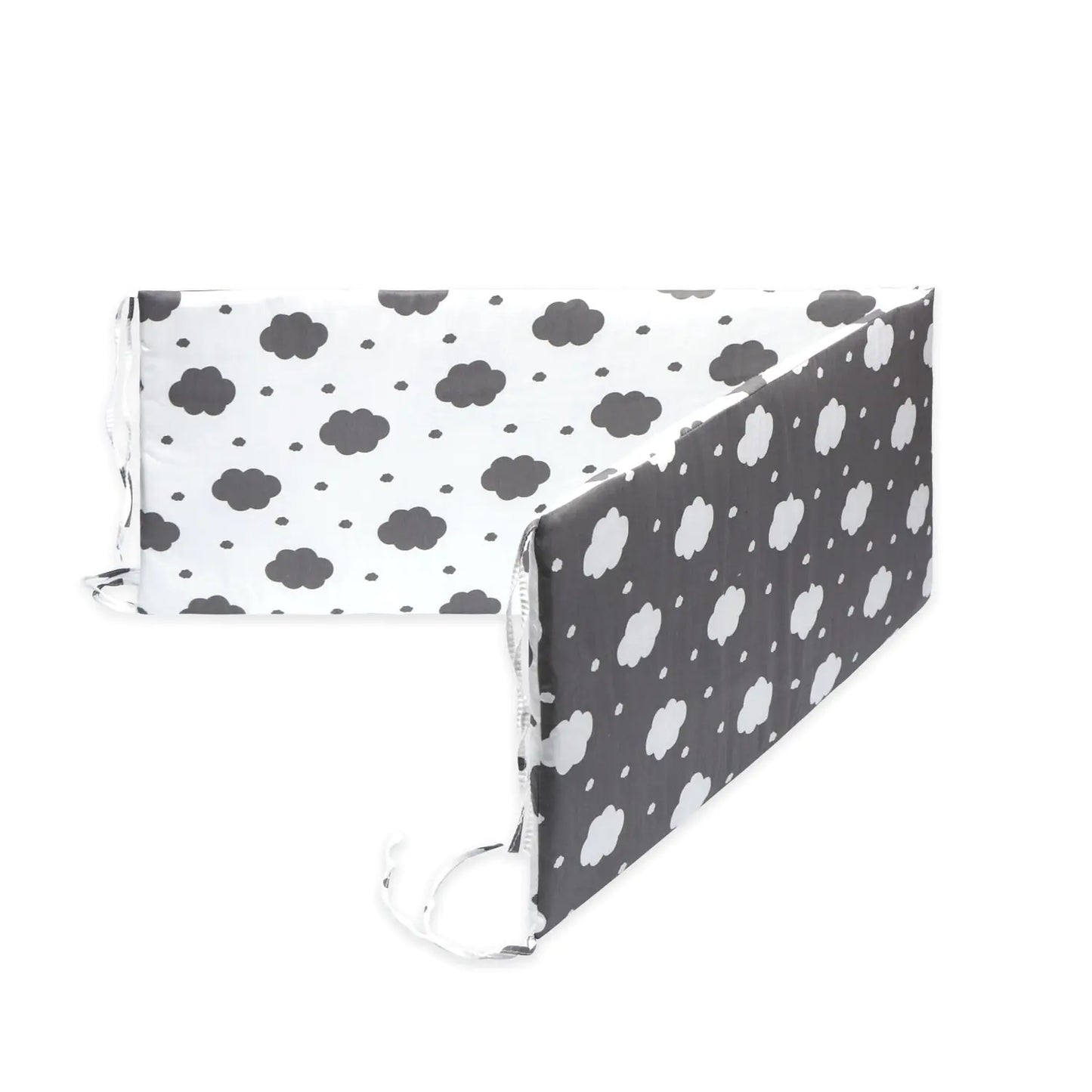 Egybefüggő rácsvédő párna kiságyhoz