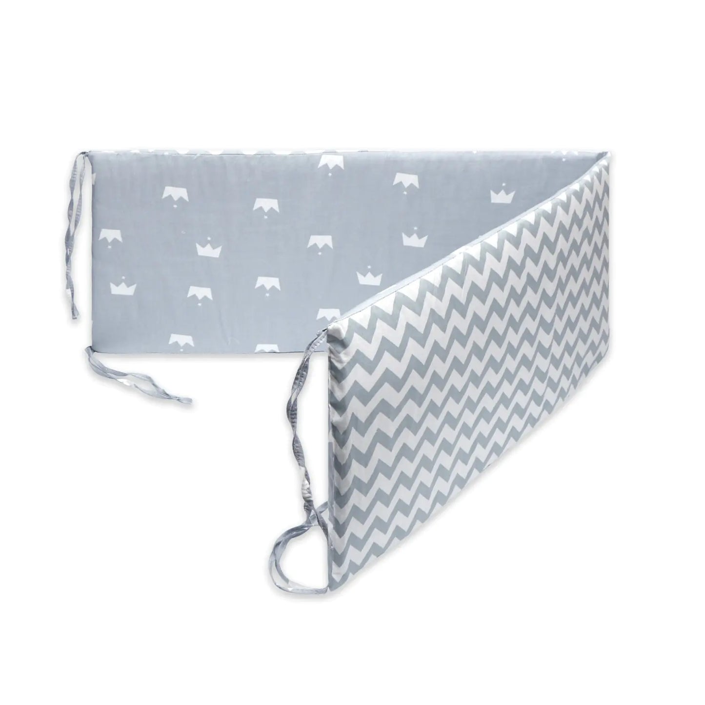 Egybefüggő rácsvédő párna kiságyhoz